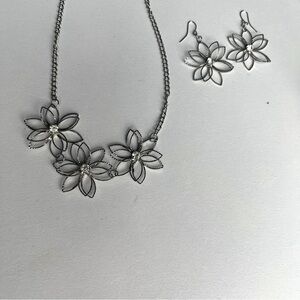 Matching Rhinestone Flower Necklace and Earrinngs. Silver